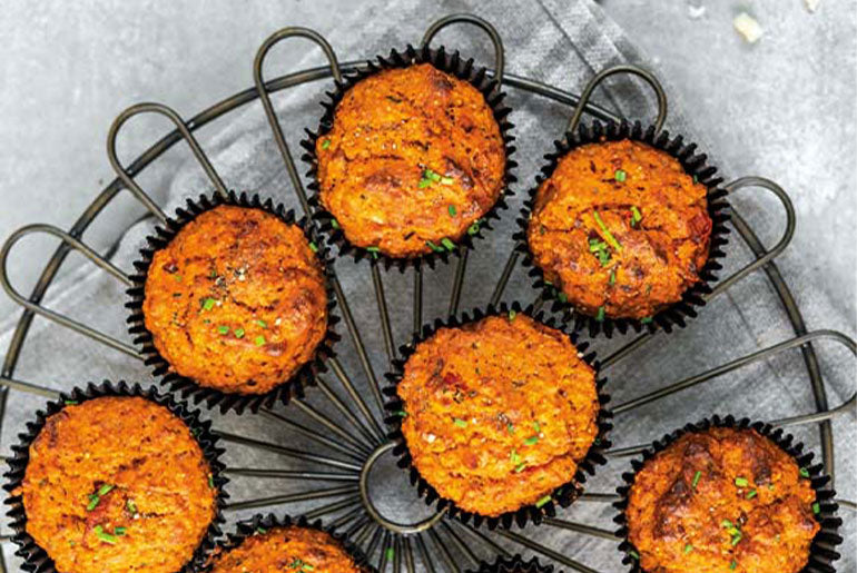 Muffins with Sun-dried Tomato and Pepper